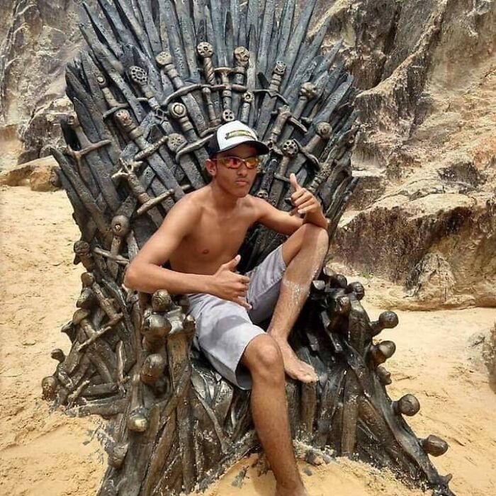 Trono de hierro encontrado en Brasil