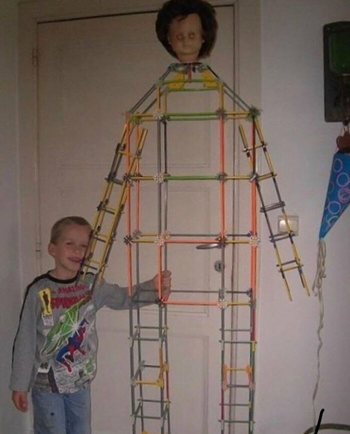30 "Cursed Images" That Give Off An Uneasy Vibe, As Shared By This Instagram Page