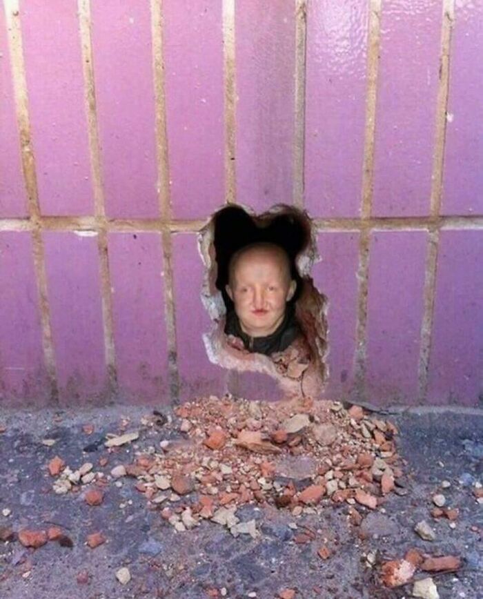 30 "Cursed Images" That Give Off An Uneasy Vibe, As Shared By This Instagram Page