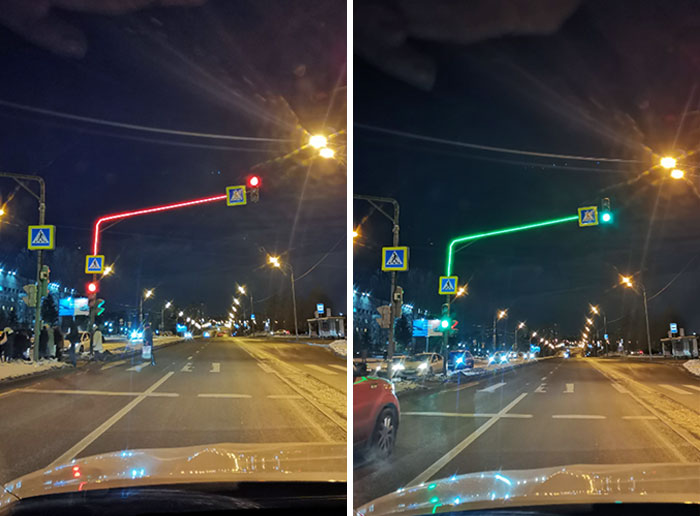 Semáforo con luz en el poste también