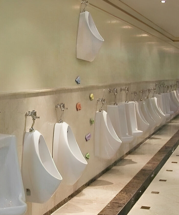 30 Pics That Raise More Questions Than Answers, Posted By "Images That Need More Context"