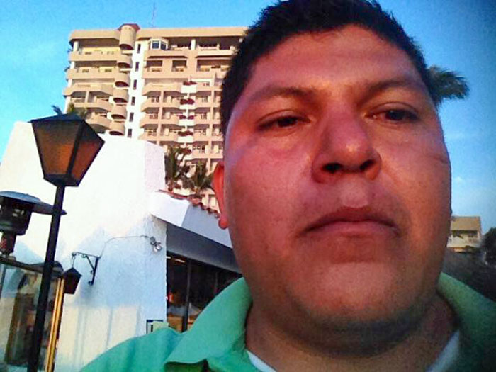 Mis padres pidieron a este hombre que les hiciera una foto en sus vacaciones, pero tenía la cámara al revés