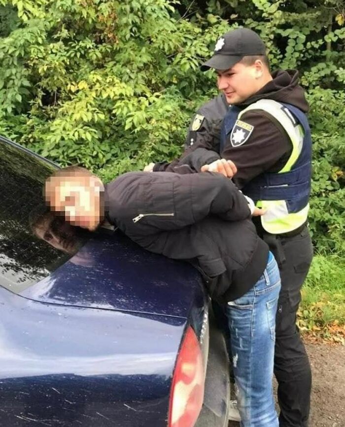 “Passing The Bounds Of What’s Usual”: 50 Unhinged Pics That Are As Confusing As They Are Amusing