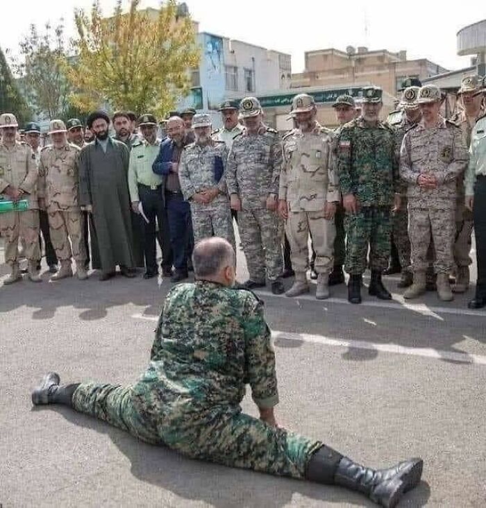 “Passing The Bounds Of What’s Usual”: 50 Unhinged Pics That Are As Confusing As They Are Amusing