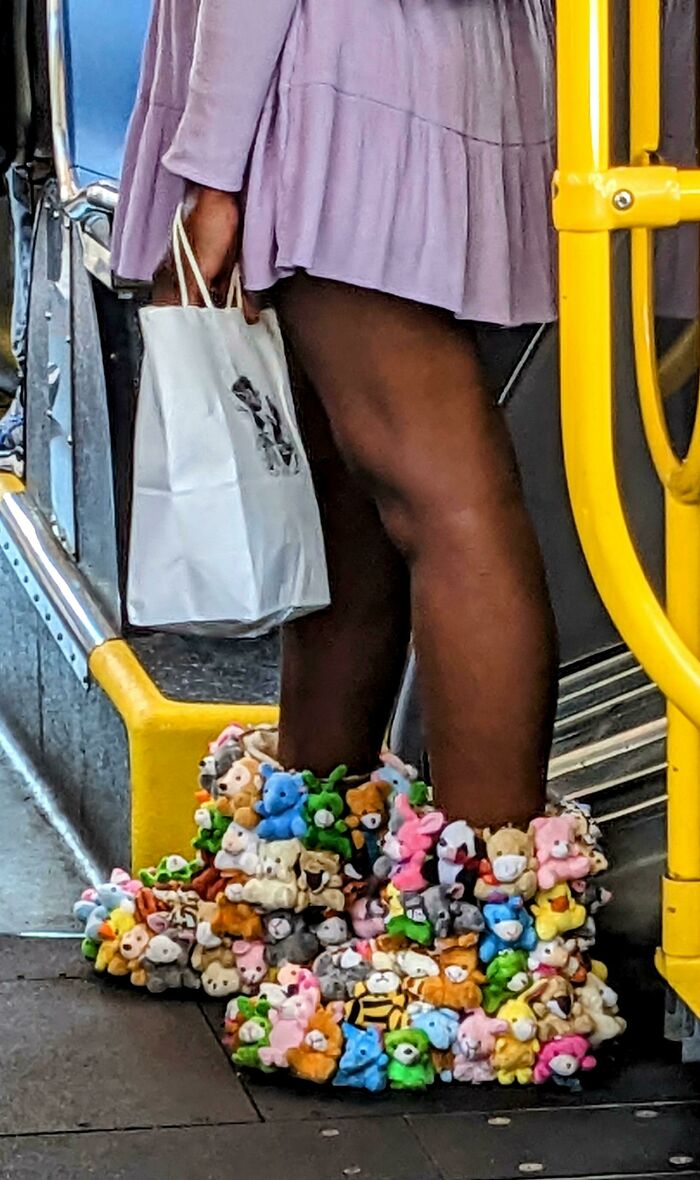 Botas de peluches