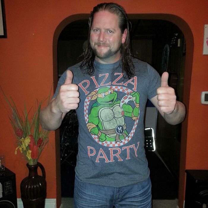 Mi abuela me ha comprado una camiseta nueva a mis 34 años