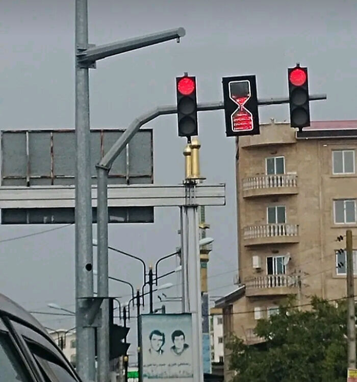 Semáforo con reloj de arena