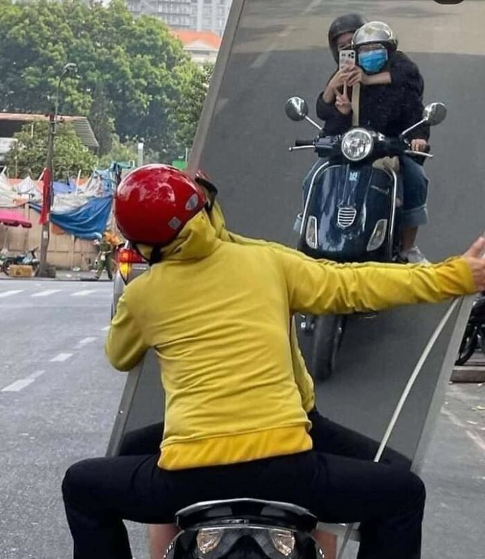 “Passing The Bounds Of What’s Usual”: 50 Unhinged Pics That Are As Confusing As They Are Amusing