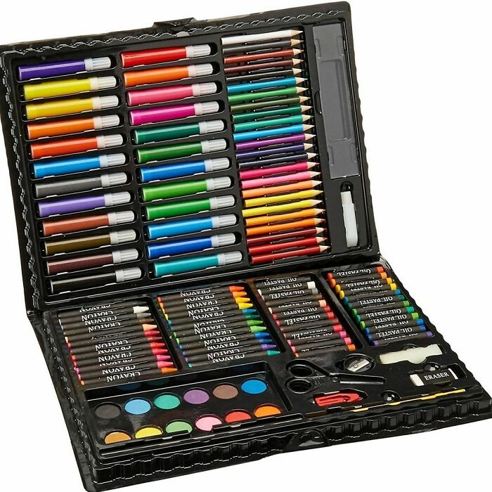 Estos maletines gigantes llenos de material de dibujo