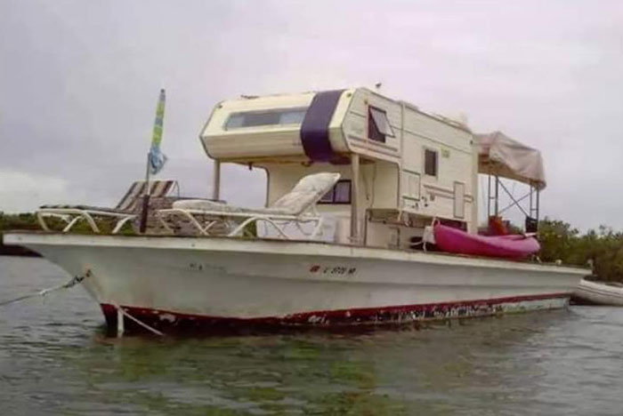 Anunciado como yate en FB Marketplace