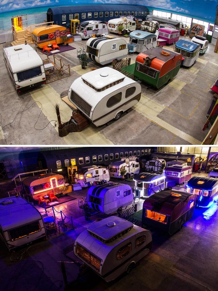 Este hostal en Alemania es un aparcamiento a cubierto con autocaravanas antiguas