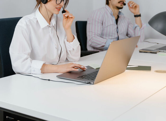 20 Personas comparten las quejas más ridículas que han recibido sobre sus empleados