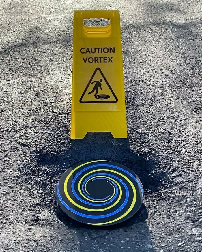 Artist Places Funny Signs In His City And They Look Like Art Installations (28 New Pics)