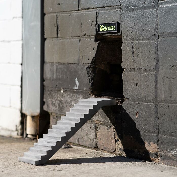 Artist Places Funny Signs In His City And They Look Like Art Installations (28 New Pics)