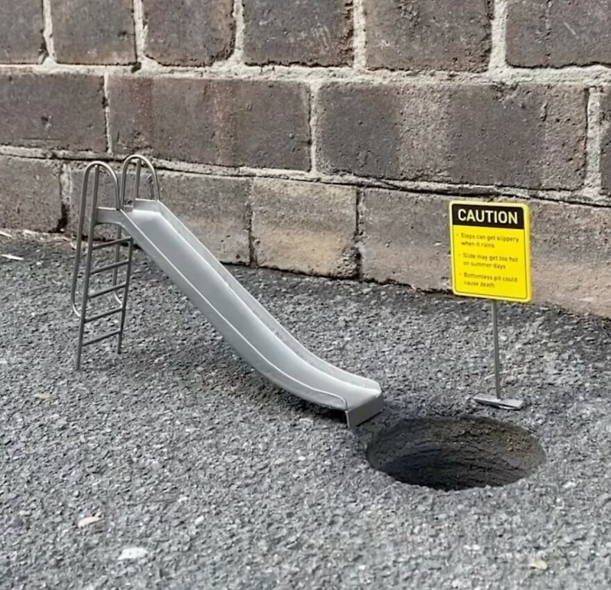 Artist Places Funny Signs In His City And They Look Like Art Installations (28 New Pics)