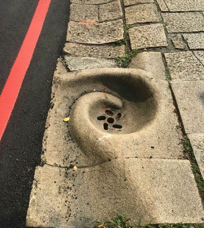 30 Intentional And Accidental Pieces Of Art That People Have Found All Over The World (New Pics)