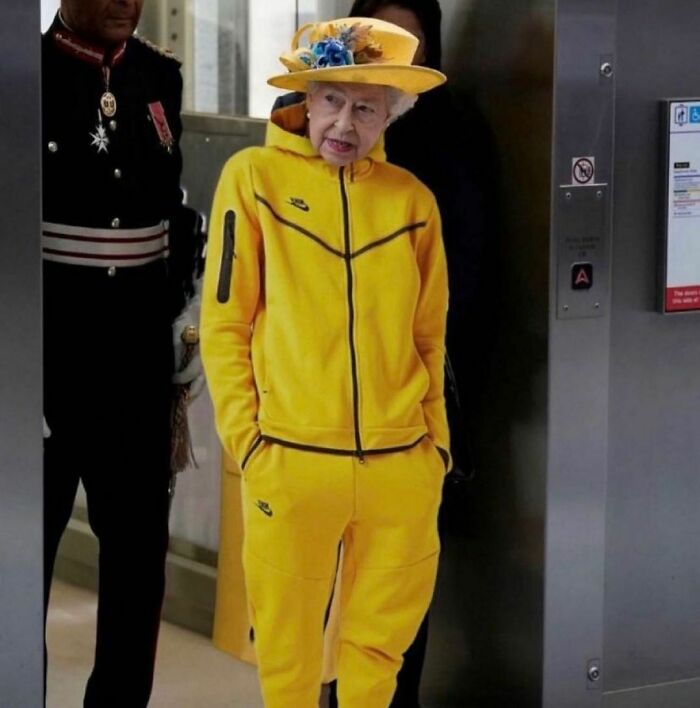 30 Random Images That Are Too Hard To Ignore, As Shared On This Instagram Page