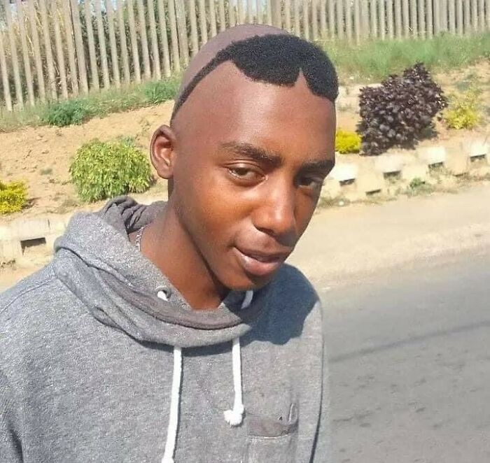 30 Random Images That Are Too Hard To Ignore, As Shared On This Instagram Page