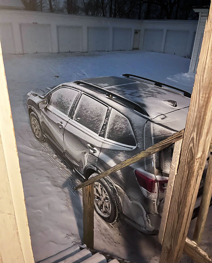 La nieve ha sombreado mi coche