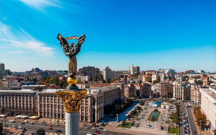20 Personas revelan lo mejor y lo peor de sus propios países
