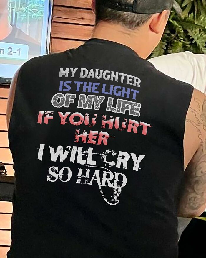 50 Times People Spotted A Shirt That Was So Good They Just Had To Take A Pic (New Pics)