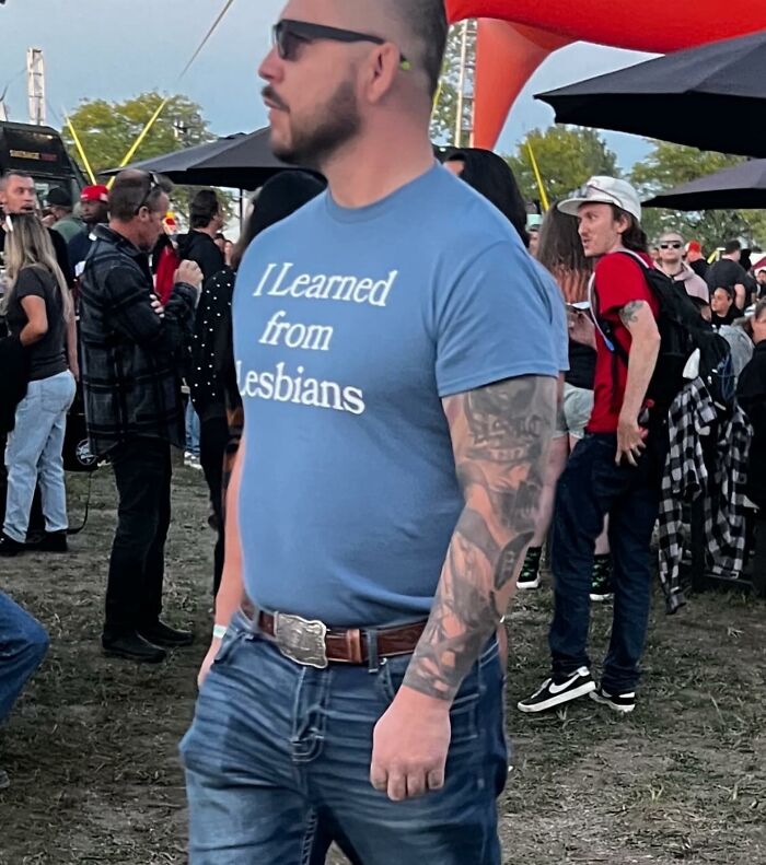 50 Times People Spotted A Shirt That Was So Good They Just Had To Take A Pic (New Pics)