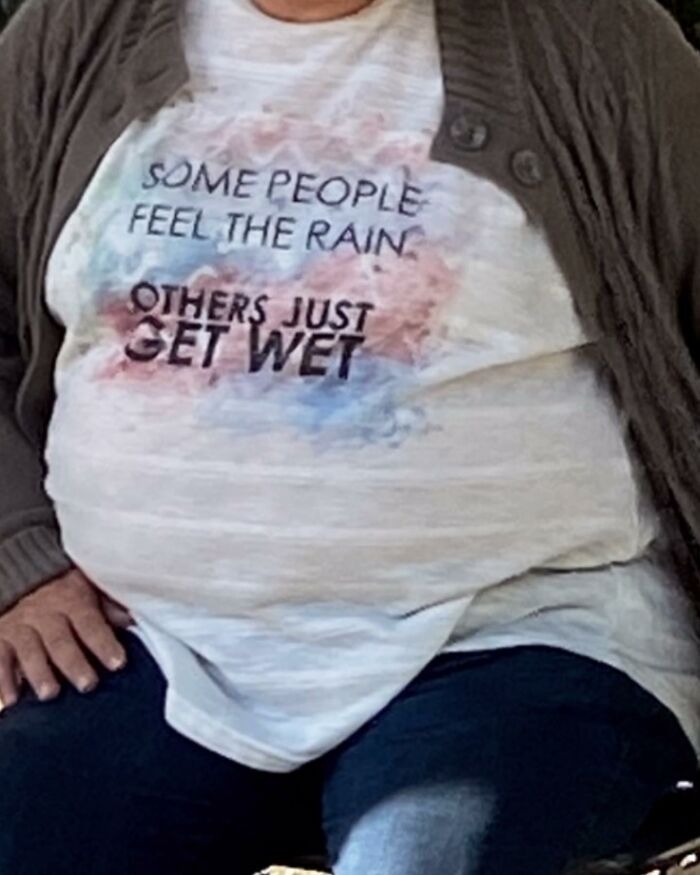 50 Times People Spotted A Shirt That Was So Good They Just Had To Take A Pic (New Pics)