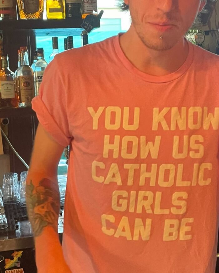 50 Times People Spotted A Shirt That Was So Good They Just Had To Take A Pic (New Pics)