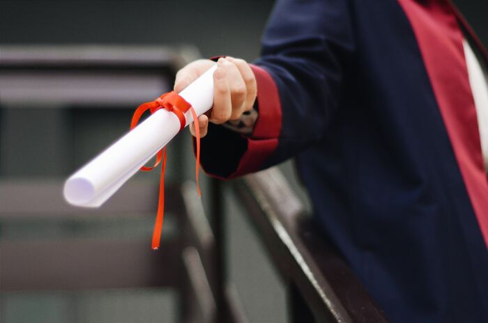 20 Profesores cuentan cuál fue la gota que colmó el vaso para dejar su trabajo