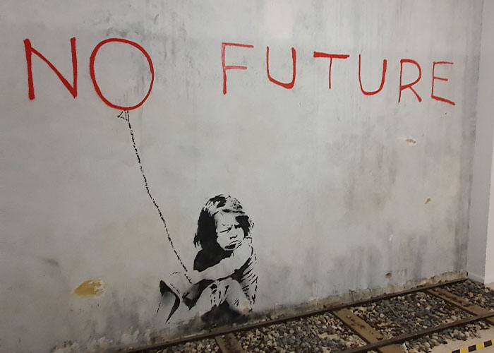 Los fans de Banksy se quedan atónitos cuando el artista "confirma" su nombre en una entrevista reaparecida