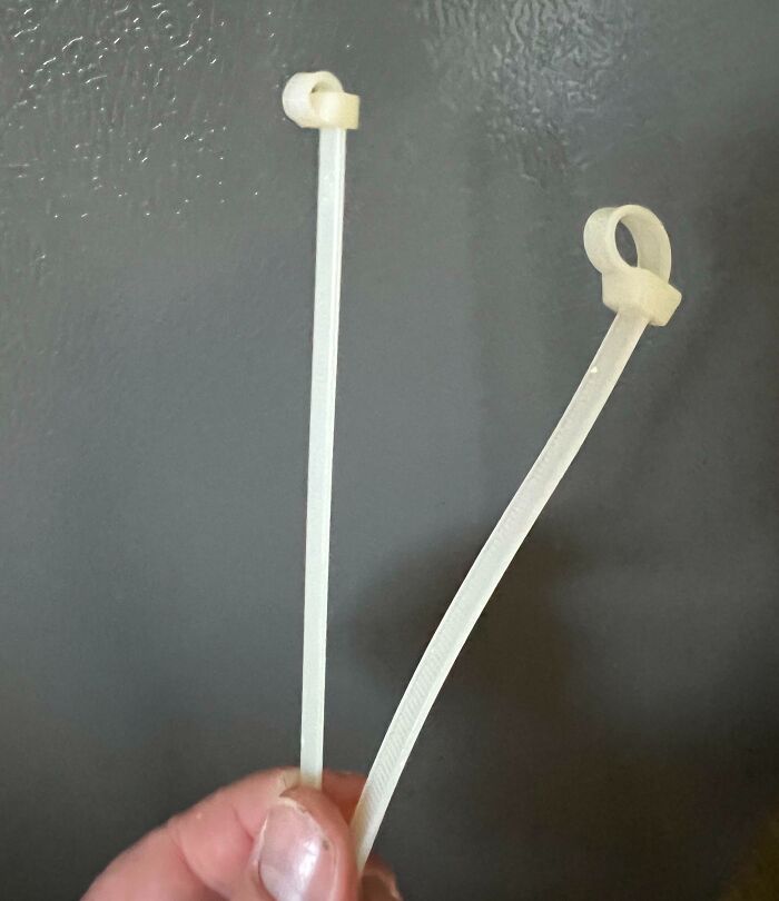 Mis 2 preescolares acaban de hacerle esto a una bolsa entera de bridas