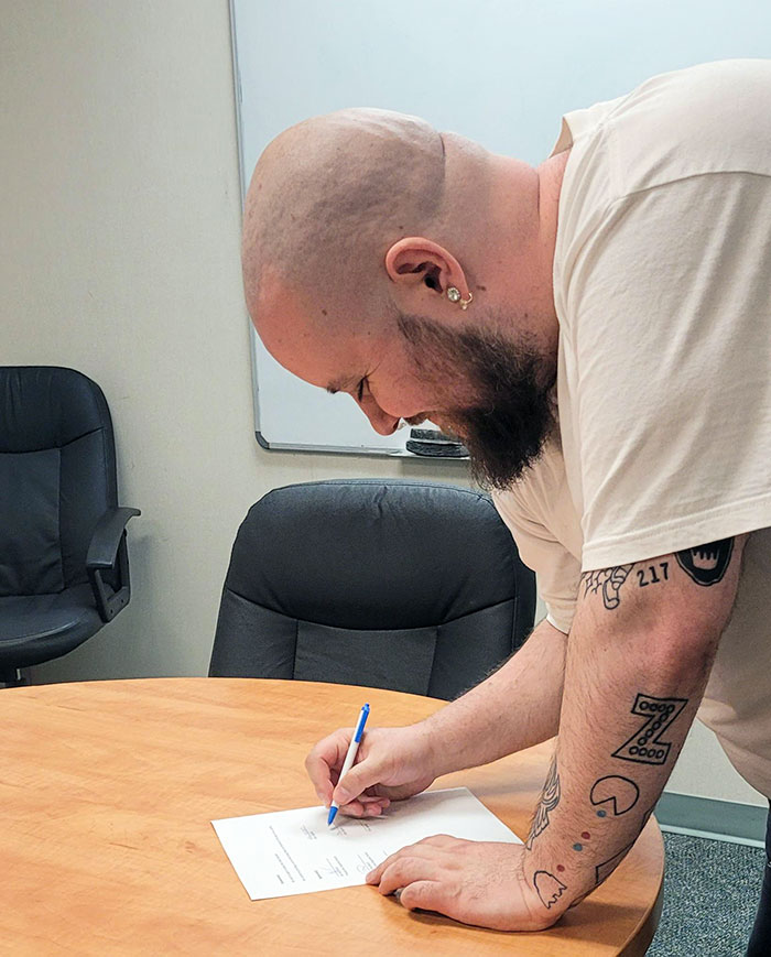 Por fin tuve la oportunidad de firmar los papeles de adopción de mi dulce hijito