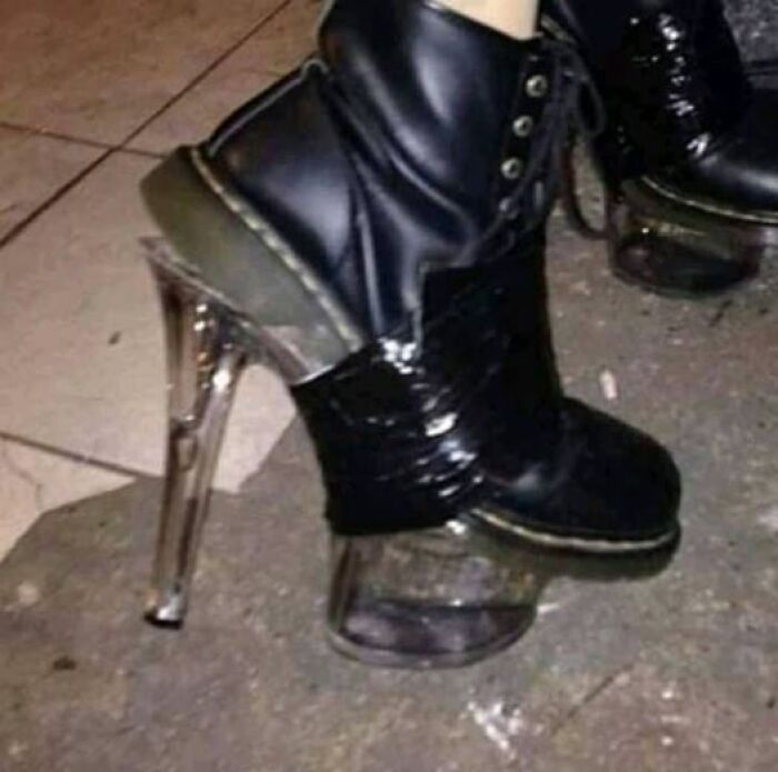 50 Weird Images That Need No Context Whatsoever To Be Hilarious, As Seen On This FB Page