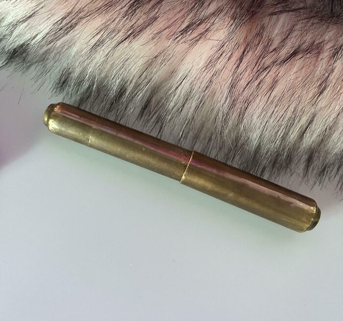 Me emborraché en un club elegante y hoy encontré esto en mi bolso