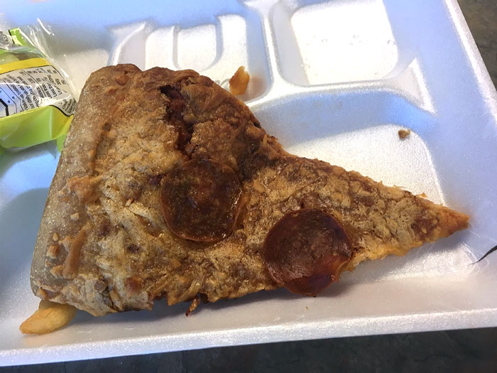 El almuerzo de la escuela. 3,25$