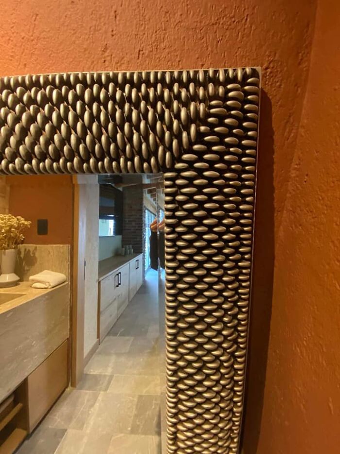 Este espejo