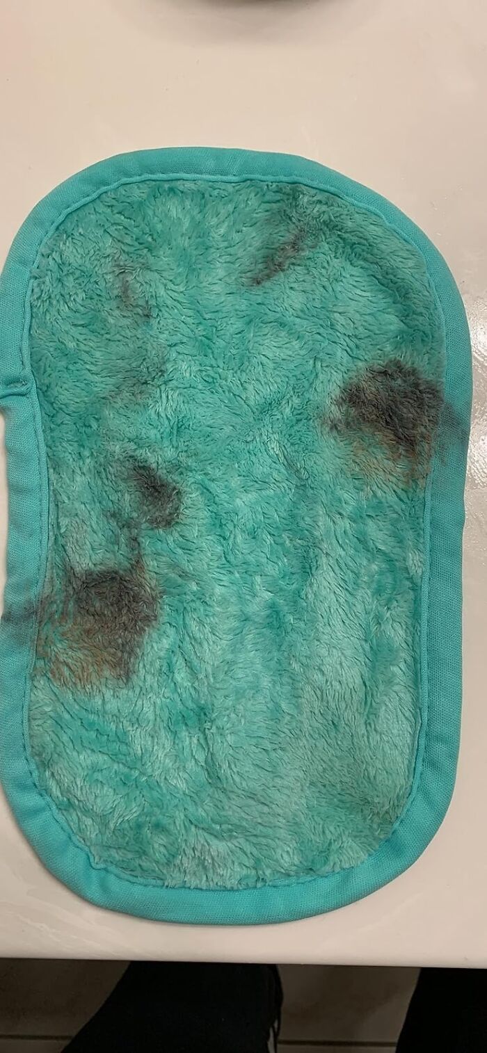 Confía en el borrador de maquillaje para limpiar tu rostro tan fácilmente como encender un interruptor