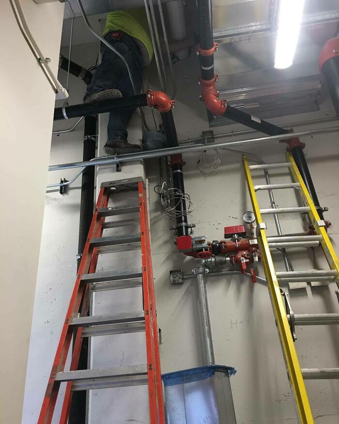 50 Times “Idiots At Work” Showed Just How Stupid Humans Can Be