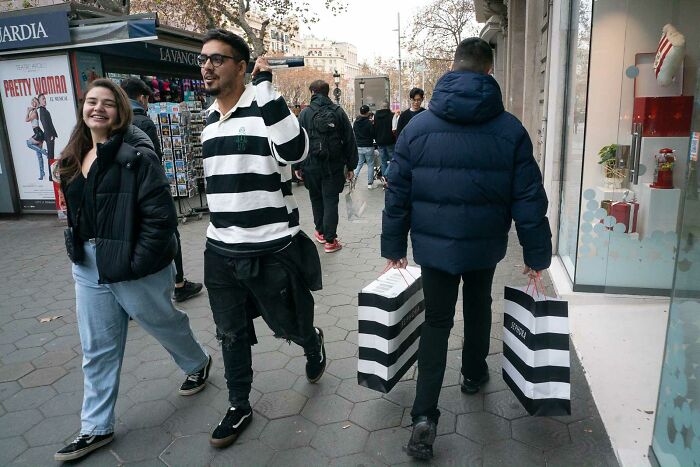 30 Best Fun Accidents Captured On Streets By This Photographer (New Pics)