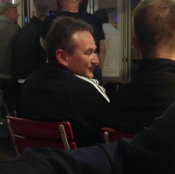 Juraría que he visto al gemelo de Robin Williams mientras estaba en Alemania