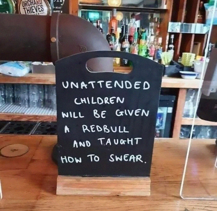 50 Times Signs Had No Right To Be This Funny, As Shared In This Facebook Group