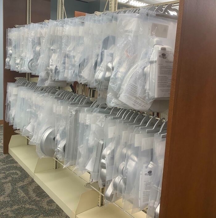 Esta biblioteca tiene moldes para pasteles que puedes tomar prestados