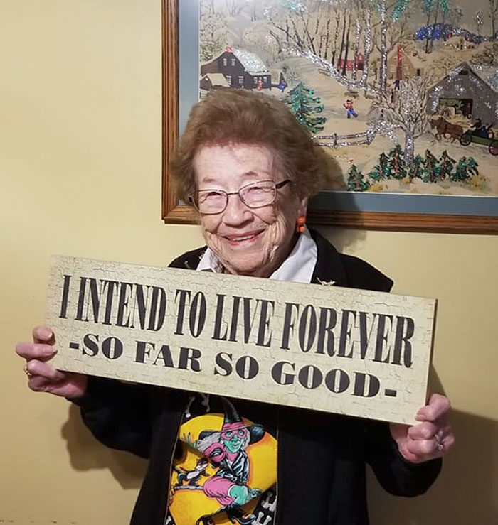Mi abuela celebrando sus 105 años: 
