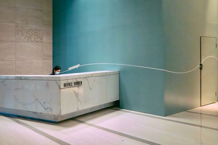 Lucky Coincidences: 20 Perfectly Timed Pictures Taken By Edas Wong (New Pics)