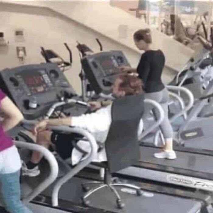 50 Cursed Images That Get Weirder The More You Scroll, As Shared On This Instagram Account