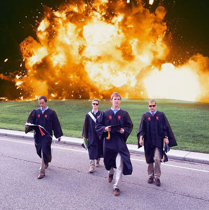 Mis amigos y yo nos graduamos hoy