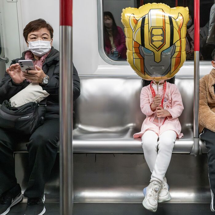 Lucky Coincidences: 20 Perfectly Timed Pictures Taken By Edas Wong (New Pics)