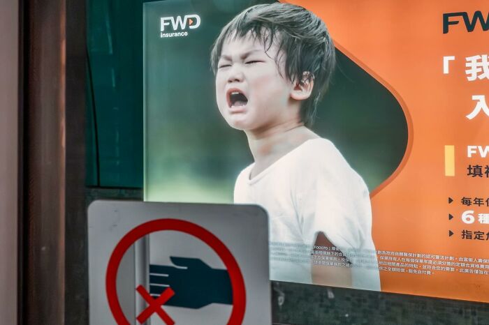 Lucky Coincidences: 20 Perfectly Timed Pictures Taken By Edas Wong (New Pics)