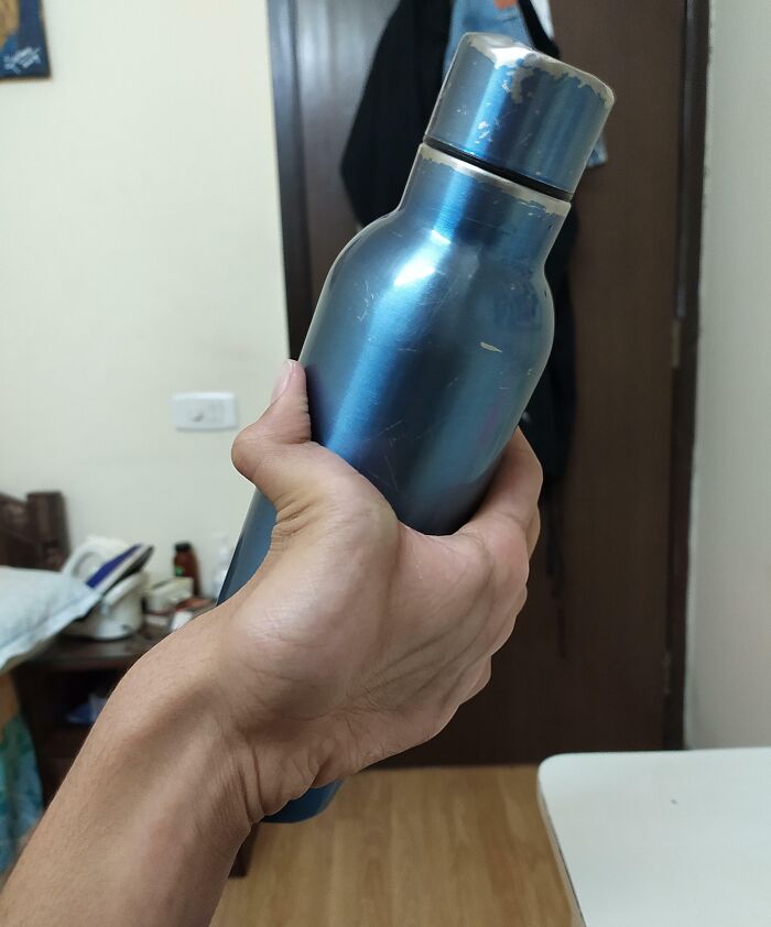 Puedo agarrar cosas al revés