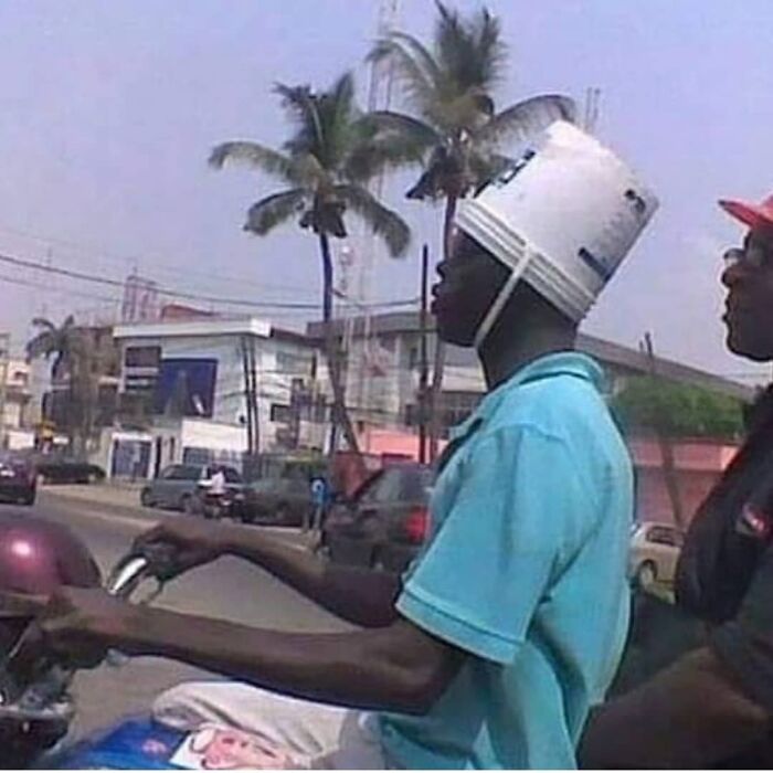 50 Cursed Images That Get Weirder The More You Scroll, As Shared On This Instagram Account